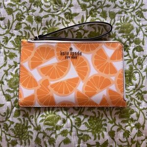KATE SPADE Staci | Medium L-Zip Wristlet | Perfect for Summer Adventures! 🍊🍊🍊